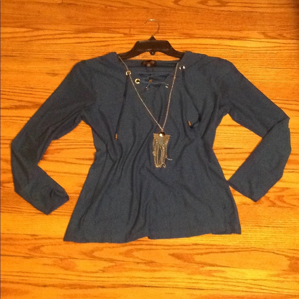 Teal Blue Lace Up  V Neck Top SZ M 💖😍👀
